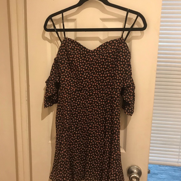 BAILEY 44 BLACK FLORAL OFF SHOULDER DRESS- S - Picture 2 of 5